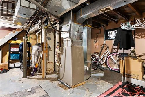 1005 Atkinson Street, Regina, SK - Indoor Photo Showing Basement