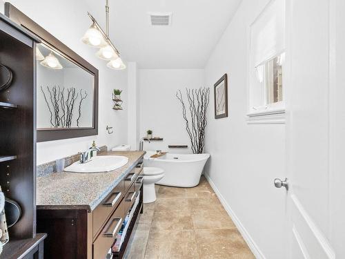 Bathroom - 188 Rue St-Denis, Saint-Jean-Sur-Richelieu, QC - Indoor Photo Showing Bathroom