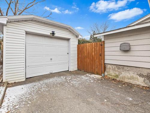 Garage - 188 Rue St-Denis, Saint-Jean-Sur-Richelieu, QC - Outdoor With Exterior