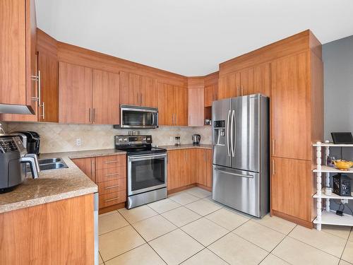 Kitchen - 188 Rue St-Denis, Saint-Jean-Sur-Richelieu, QC - Indoor Photo Showing Kitchen With Double Sink