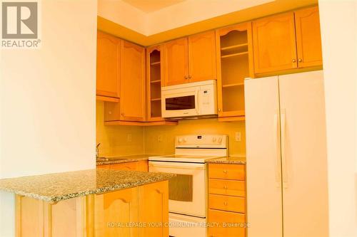 1701 - 60 Byng Avenue, Toronto, ON - Indoor Photo Showing Kitchen