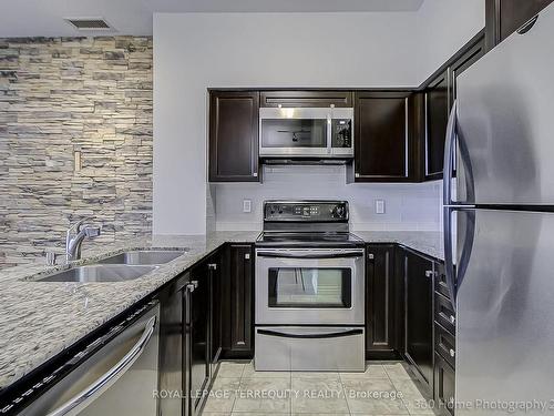 101-2772 Keele St, Toronto, ON - Indoor Photo Showing Kitchen With Double Sink With Upgraded Kitchen