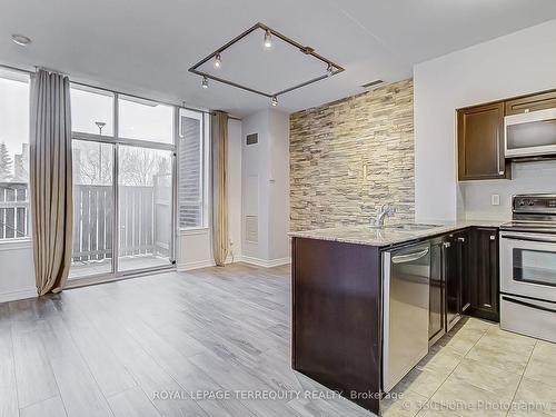 101-2772 Keele St, Toronto, ON - Indoor Photo Showing Kitchen