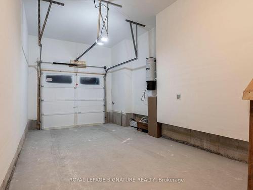 82 Gledhill Cres, Cambridge, ON - Indoor Photo Showing Garage