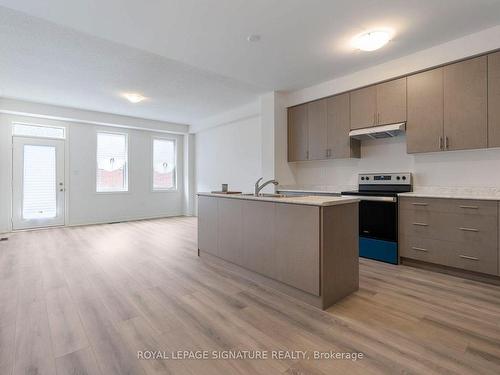 82 Gledhill Cres, Cambridge, ON - Indoor Photo Showing Kitchen With Double Sink