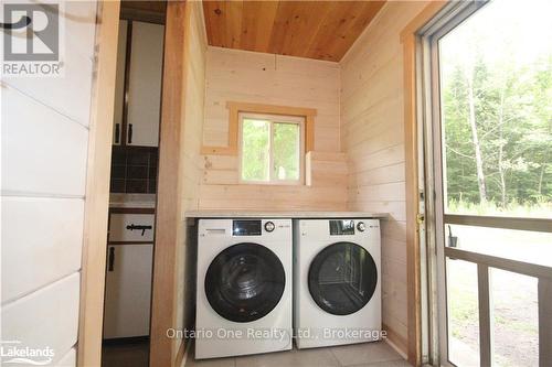 1752 Southwood Road, Gravenhurst (Morrison), ON - Indoor Photo Showing Laundry Room