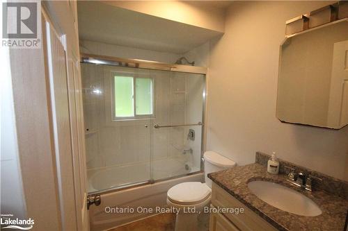 1752 Southwood Road, Gravenhurst (Morrison), ON - Indoor Photo Showing Bathroom