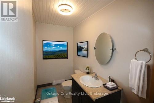 1752 Southwood Road, Gravenhurst (Morrison), ON - Indoor Photo Showing Bathroom