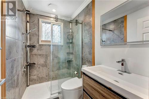 58 Devonshire Avenue, Tillsonburg, ON - Indoor Photo Showing Bathroom