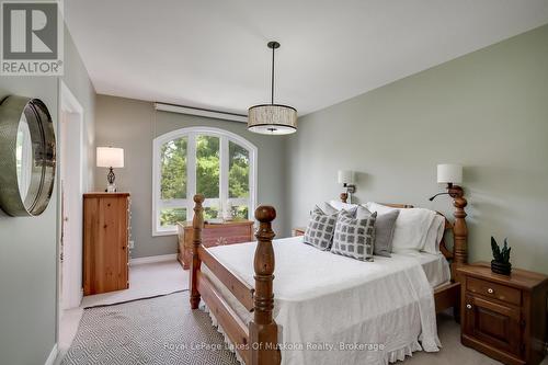 401 - 31 Dairy Lane, Huntsville (Chaffey), ON - Indoor Photo Showing Bedroom