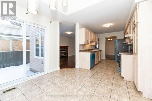 460 Cache Bay Crescent, Ottawa, ON - Indoor Photo Showing Kitchen