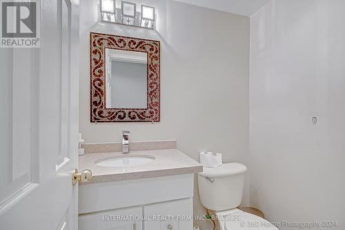 5498 Tree Crest Court, Mississauga, ON - Indoor Photo Showing Bathroom