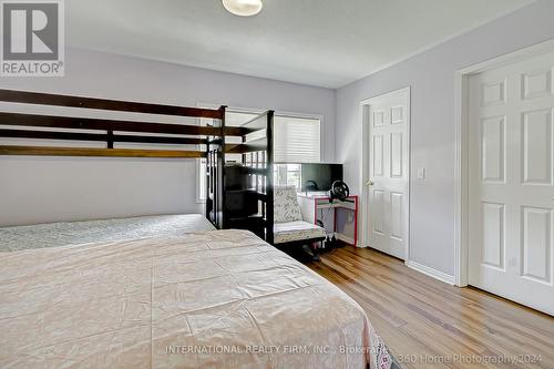 5498 Tree Crest Court, Mississauga, ON - Indoor Photo Showing Bedroom