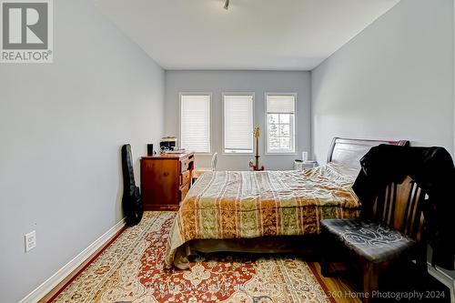 5498 Tree Crest Court, Mississauga, ON - Indoor Photo Showing Bedroom