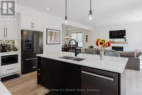 266 Mcnabb Street, Saugeen Shores, ON - Indoor Photo Showing Kitchen With Fireplace With Double Sink With Upgraded Kitchen