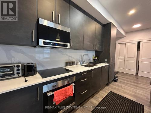 208 - 7549 Kalar Road, Niagara Falls, ON - Indoor Photo Showing Kitchen With Upgraded Kitchen