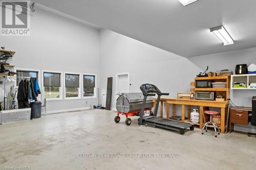 3357 Highway 15, Rideau Lakes, ON - Indoor Photo Showing Other Room