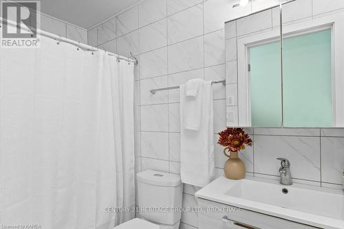 3357 Highway 15, Rideau Lakes, ON - Indoor Photo Showing Bathroom