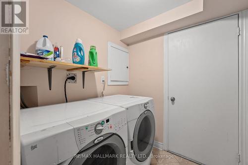 112 Arco Circle, Vaughan, ON - Indoor Photo Showing Laundry Room