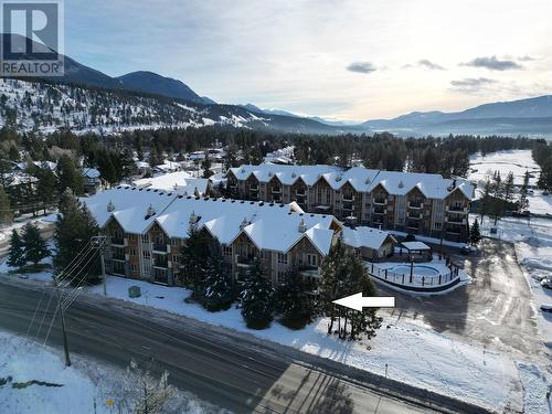 7495 Columbia Avenue Unit# 1101, Radium Hot Springs, BC - Outdoor With View