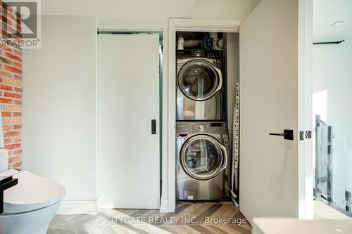 Ph507 - 915 King St W Street, Toronto, ON - Indoor Photo Showing Laundry Room