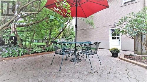 82 Greyabbey Trail, Toronto, ON - Outdoor