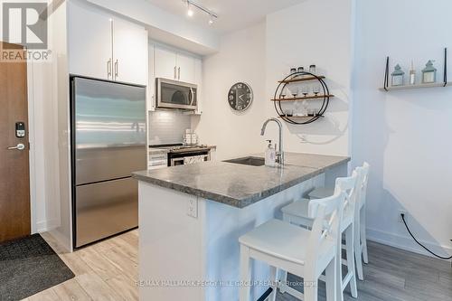 131 - 333 Sea Ray Avenue, Innisfil, ON - Indoor Photo Showing Kitchen With Stainless Steel Kitchen With Upgraded Kitchen