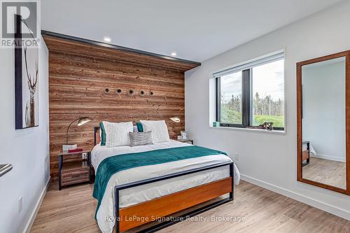 131 Old Highway 26, Meaford, ON - Indoor Photo Showing Bedroom