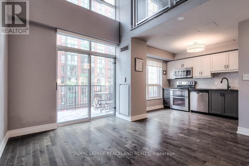 406 - 800 King Street W, Toronto, ON - Indoor Photo Showing Kitchen