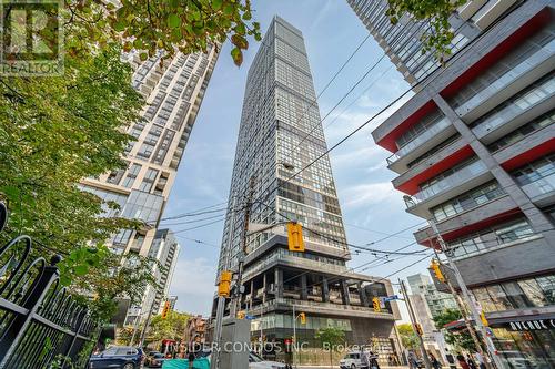 4606 - 181 Dundas Street E, Toronto, ON - Outdoor