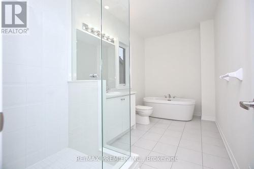 81 Kinloss Street, Vaughan, ON - Indoor Photo Showing Bathroom