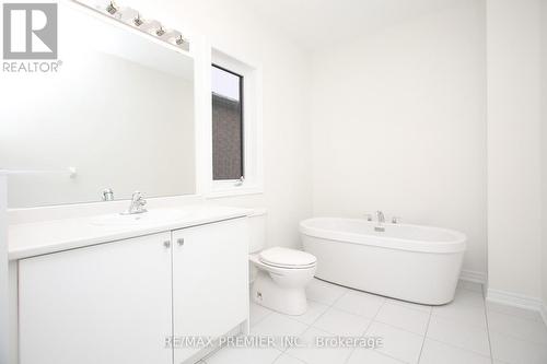 81 Kinloss Street, Vaughan, ON - Indoor Photo Showing Bathroom