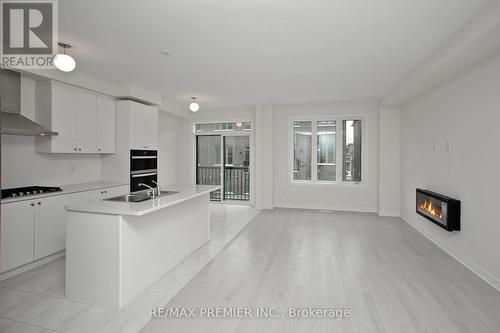 81 Kinloss Street, Vaughan, ON - Indoor Photo Showing Kitchen With Double Sink