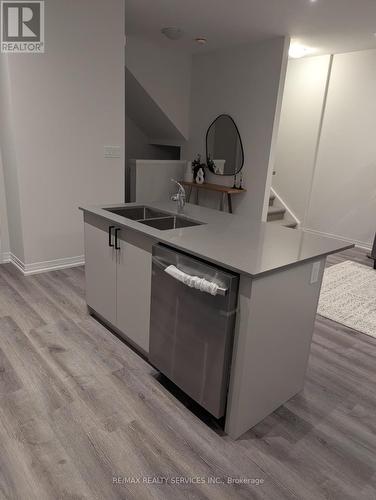 140 - 155 Equestrian Way, Cambridge, ON - Indoor Photo Showing Kitchen With Double Sink