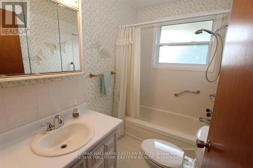 3325 County Road 48, Havelock-Belmont-Methuen, ON - Indoor Photo Showing Bathroom