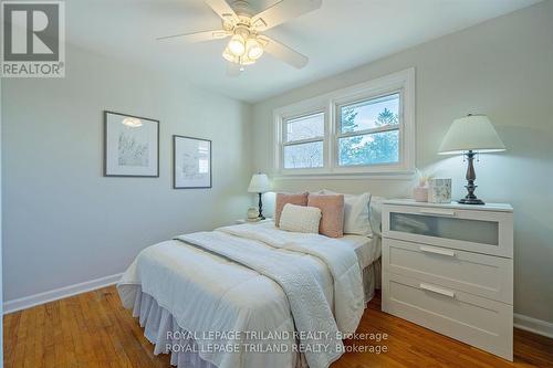 859 Willow Drive, London, ON - Indoor Photo Showing Bedroom