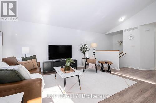 883 Pinery Road, Montague, ON - Indoor Photo Showing Living Room