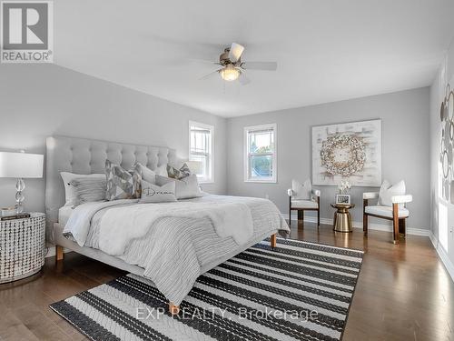 5 Farley Circle, Georgina, ON - Indoor Photo Showing Bedroom