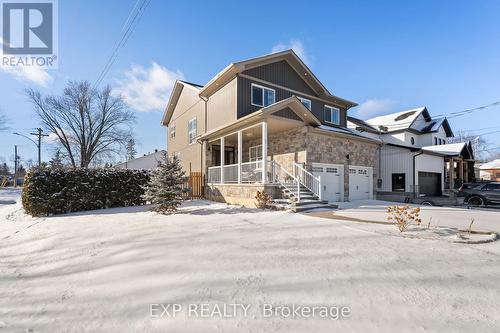 5 Farley Circle, Georgina, ON - Outdoor With Facade