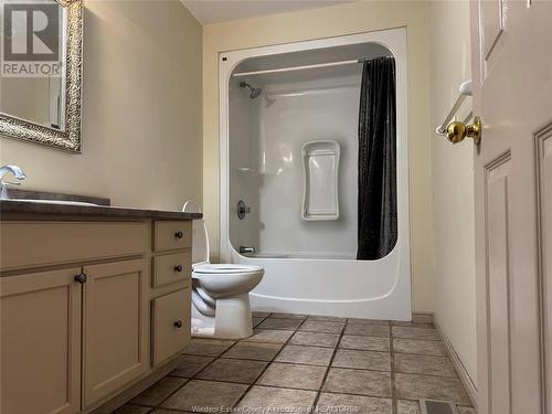 3878 Daytona, Windsor, ON - Indoor Photo Showing Bathroom