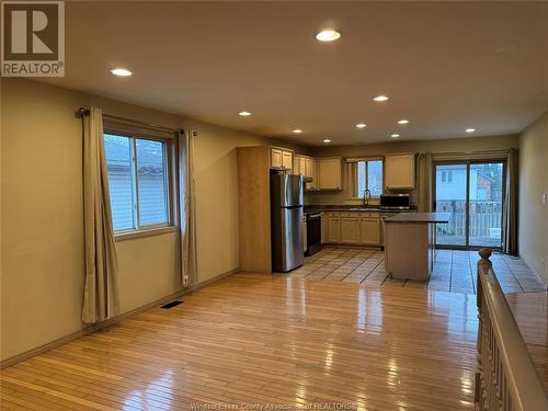 3878 Daytona, Windsor, ON - Indoor Photo Showing Kitchen