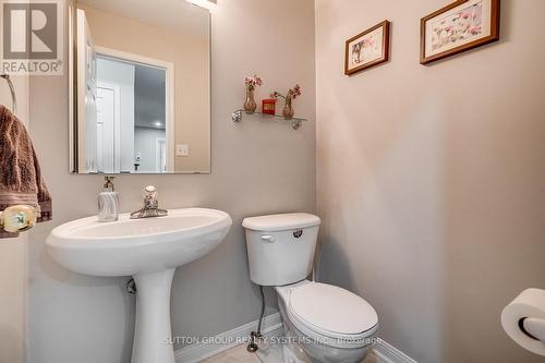 501 Lowe Lane, Milton, ON - Indoor Photo Showing Bathroom