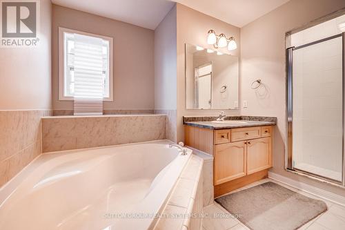 501 Lowe Lane, Milton, ON - Indoor Photo Showing Bathroom