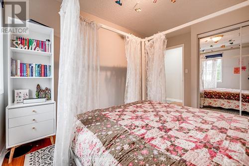 501 Lowe Lane, Milton, ON - Indoor Photo Showing Bedroom