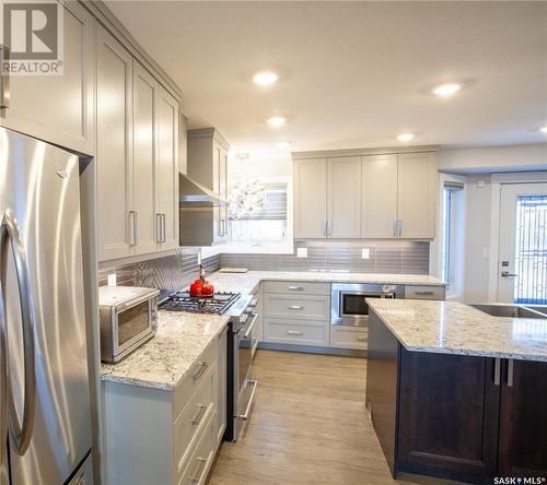 315 Emmeline Road, Saskatoon, SK - Indoor Photo Showing Kitchen With Upgraded Kitchen