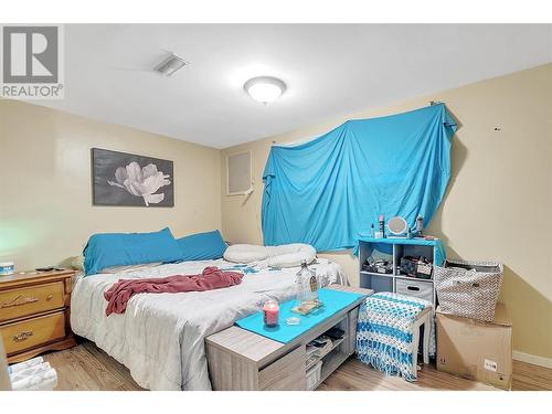 1911 Cross Road, Kelowna, BC - Indoor Photo Showing Bedroom