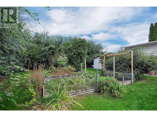 1911 Cross Road, Kelowna, BC - Outdoor