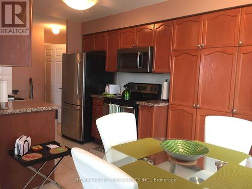 1504 - 4889 Kimbermount Avenue, Mississauga, ON - Indoor Photo Showing Kitchen