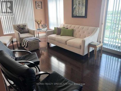 1504 - 4889 Kimbermount Avenue, Mississauga, ON - Indoor Photo Showing Living Room