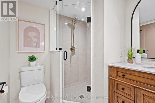 202 - 2210 Lakeshore Road, Burlington, ON - Indoor Photo Showing Bathroom